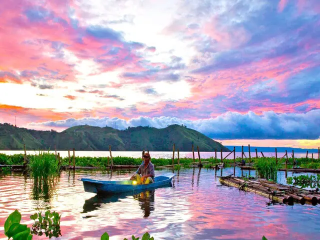 4 Days Explore Lake Toba — Samosir, Berastagi & Medan